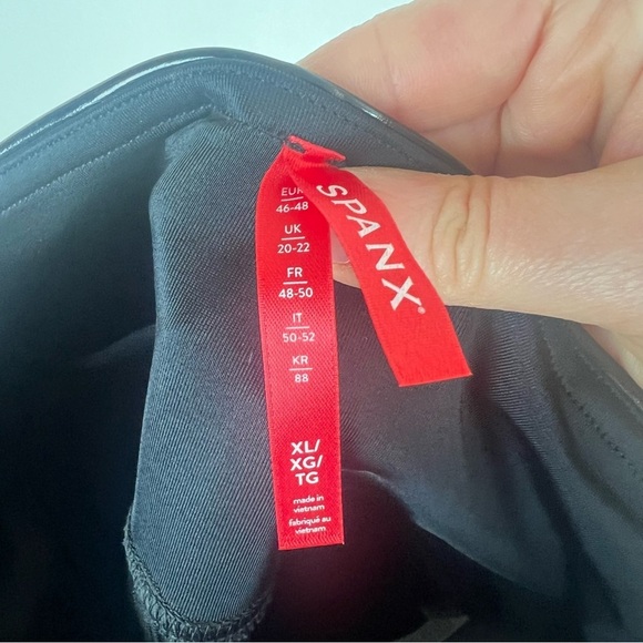 SPANX faux patent leather leggings black size XL - Picture 10 of 11